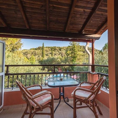 Mimosa Apartments With Pool Палеокастрица Экстерьер фото